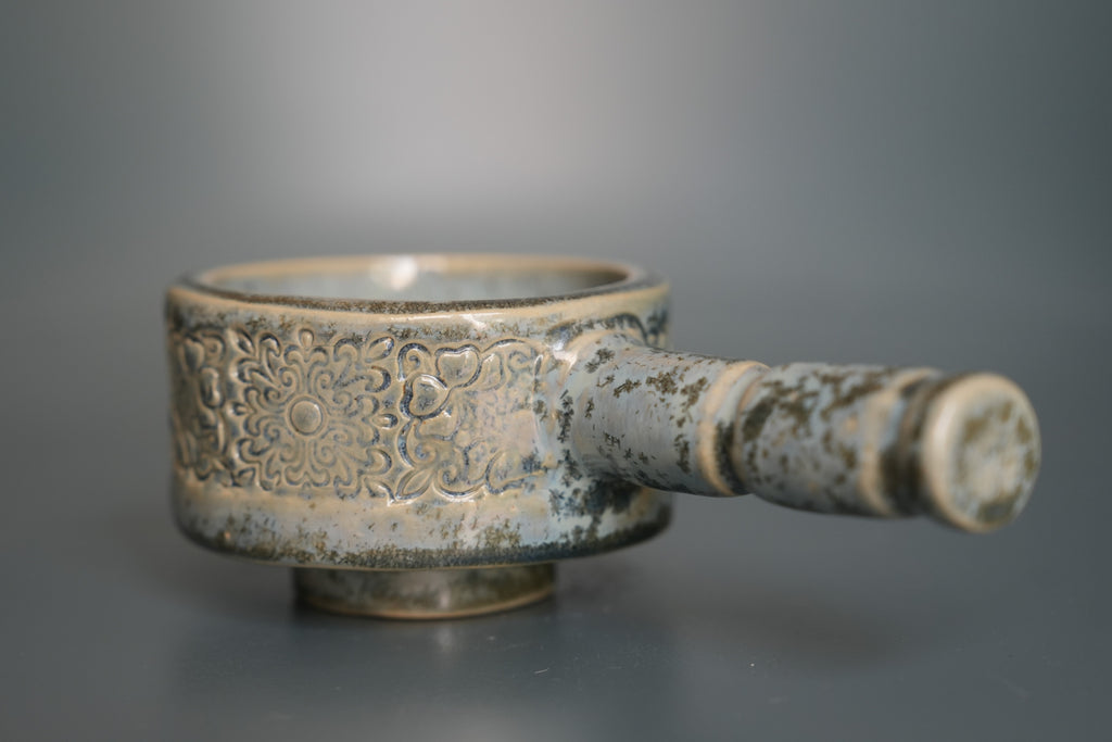Mabkhara with ornaments