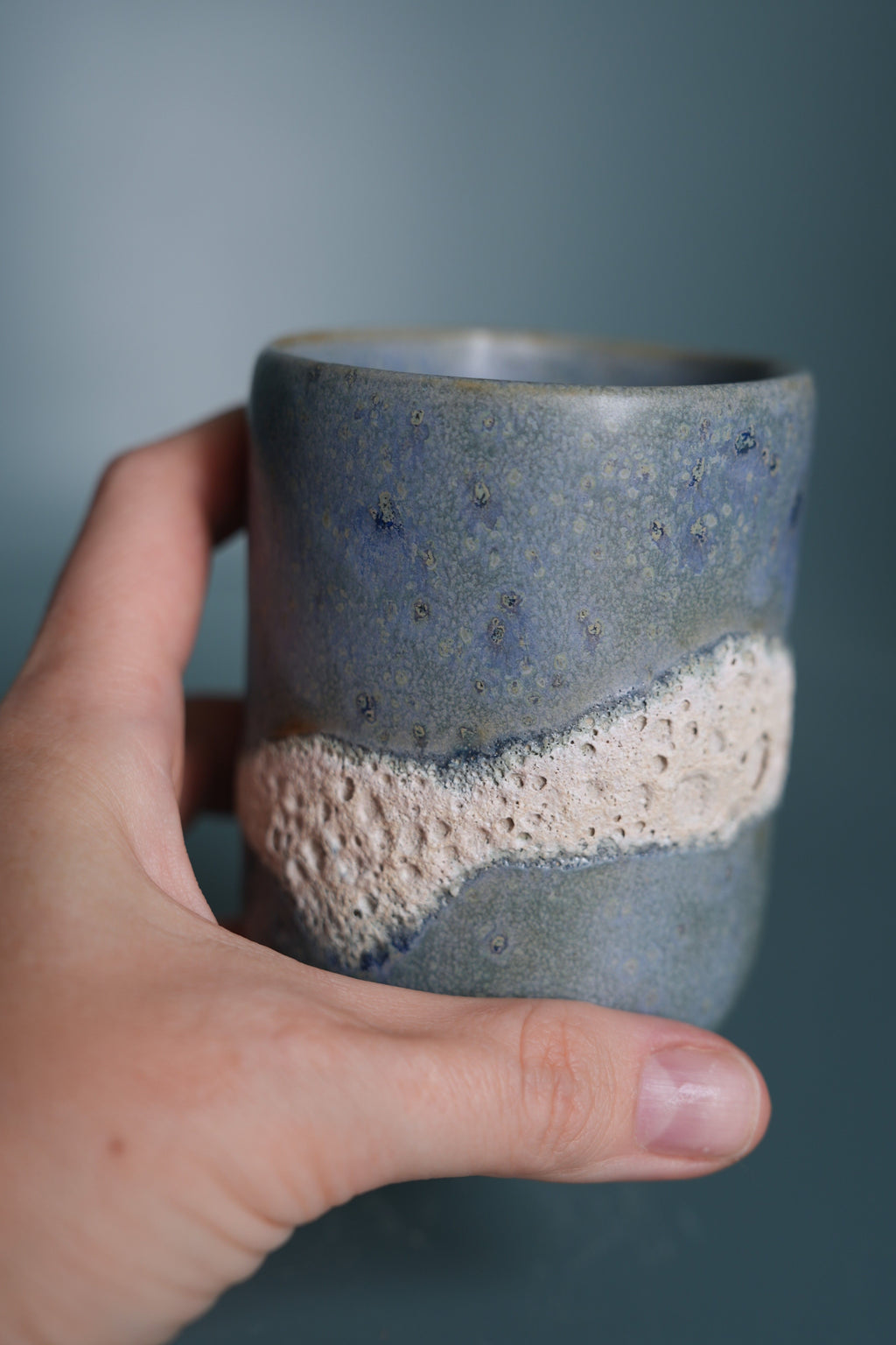 Handless mug 'Frozen surf'