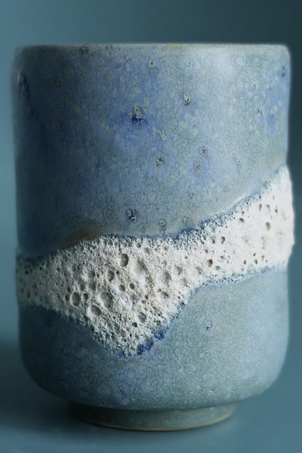 Handless mug 'Frozen surf'